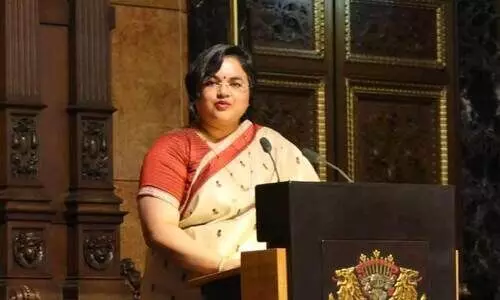 പുതിയ ഇന്ത്യൻ അംബാസിഡർ പരമിത തൃപതി കുവൈത്തിലെത്തി