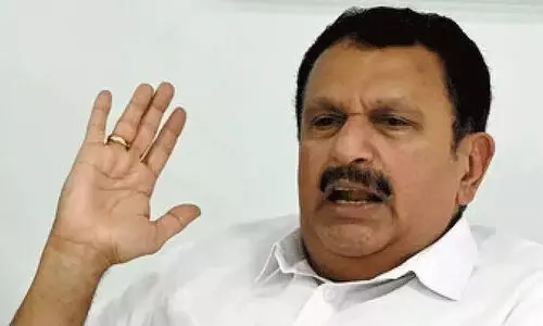 വീട്ടില്‍ നിന്ന് തന്നെ ഒരാള്‍ ബി.ജെ.പിയിൽ പോയില്ലേ, പിന്നെയാണോ സന്തത സഹചാരി; കെ. മുരളീധരൻ