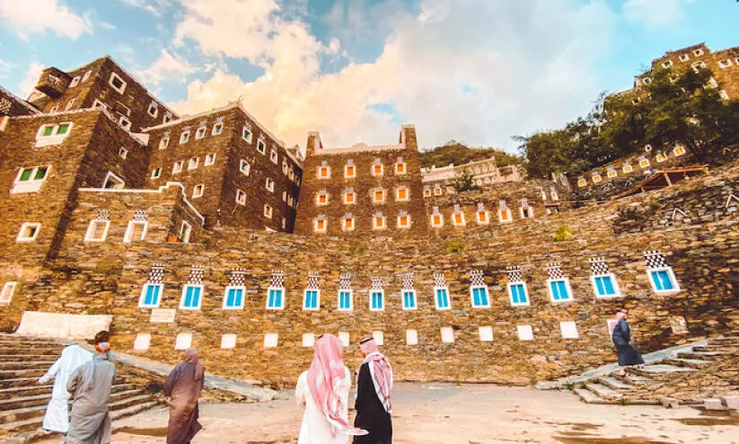 സൗ​ദി​യി​ൽ ടൂ​റി​സം മേ​ഖ​ല​യി​ൽ സ്വ​ദേ​ശി​വ​ത്ക​ര​ണം ഊ​ർ​ജി​ത​മാ​ക്കി