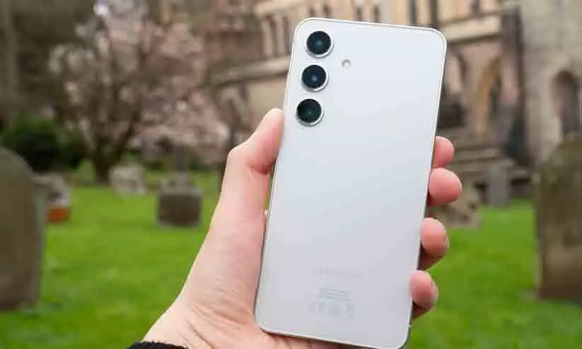 പെഗസസിന് പിന്നാലെ ലാൻഡ്​ഫാൾ; സാംസങ് ഫോണുകൾ ചോർത്തി, ഐഫോണുകളിലും ആക്രമണം നടന്നിരിക്കാമെന്ന് ഗവേഷകർ