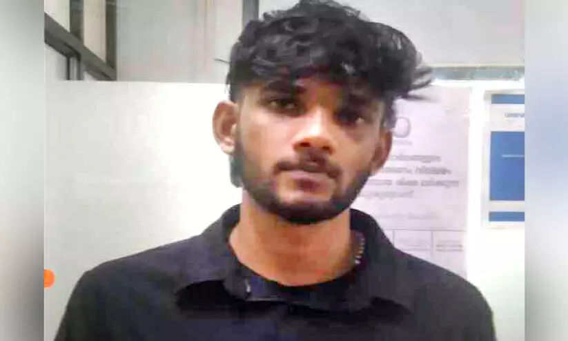 പെൺകുട്ടിയുടെ വിഡിയോ പ്രചരിപ്പിച്ച കേസിൽ യുവാവ് അറസ്റ്റിൽ പെൺകുട്ടിയുടെ വിഡിയോ പ്രചരിപ്പിച്ച കേസിൽ യുവാവ് അറസ്റ്റിൽ