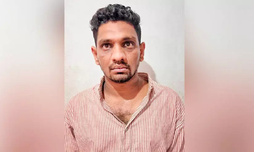 യുവാവിനെ ആക്രമിച്ച് പണം തട്ടിയ കേസിലെ പ്രതി പിടിയിൽ