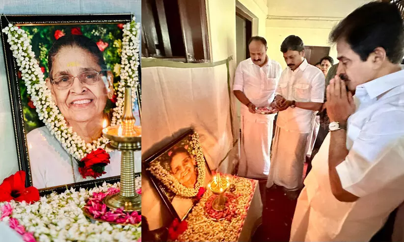 ‘അമ്മ എപ്പോഴും എന്നെ കാത്തിരിക്കുമായിരുന്നു, ആ കാത്തിരിപ്പിനോട് നീതി പുലർത്താൻ കഴിയാതെ പോയി’ -കുറ്റബോധം പോലെ നീറുകയാണെന്ന് കെ.സി. വേണുഗോപാൽ ‘അമ്മ എപ്പോഴും എന്നെ കാത്തിരിക്കുമായിരുന്നു, ആ കാത്തിരിപ്പിനോട് നീതി പുലർത്താൻ കഴിയാതെ പോയി’ -കുറ്റബോധം പോലെ നീറുകയാണെന്ന് കെ.സി. വേണുഗോപാൽ