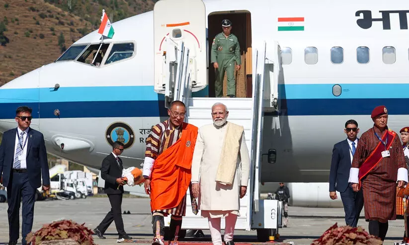 ‘കൊല്ലപ്പെട്ടവരുടെ സംസ്കാരം കഴിഞ്ഞില്ല, എന്നിട്ടും മോദി വിദേശ പര്യടനം ആസ്വദിക്കുന്ന തിരക്കിൽ’ -പ്രധാനമന്ത്രിയുടെ ഭൂട്ടാൻ യാത്രക്കെതിരെ രൂക്ഷ വിമർശനം