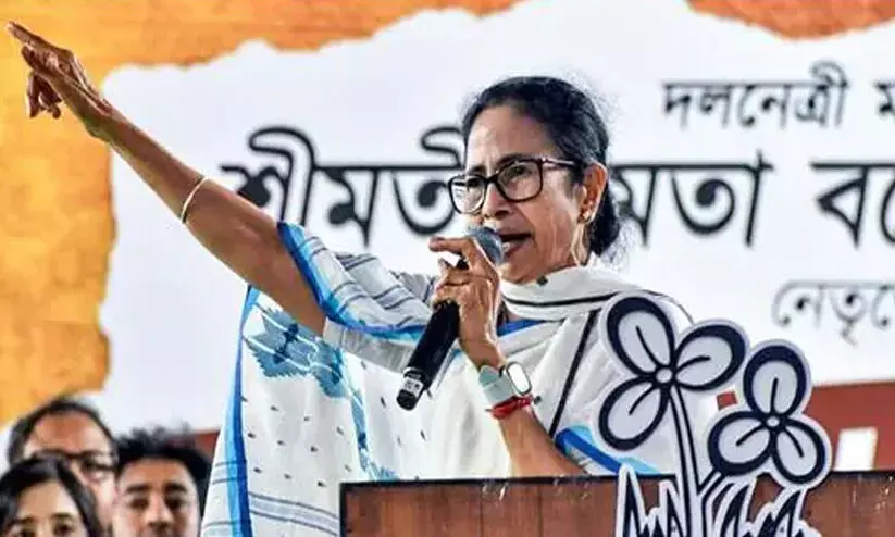 രാജ്യത്ത് പൗരന്മാർ മരിച്ചു വീഴുമ്പോൾ പ്രധാനമന്ത്രി വിദേശത്ത് കാമറക്ക് പോസ് ചെയ്യുന്നുവെന്ന് തൃണമൂൽ കോൺഗ്രസ് രാജ്യത്ത് പൗരന്മാർ മരിച്ചു വീഴുമ്പോൾ പ്രധാനമന്ത്രി വിദേശത്ത് കാമറക്ക് പോസ് ചെയ്യുന്നുവെന്ന് തൃണമൂൽ കോൺഗ്രസ്