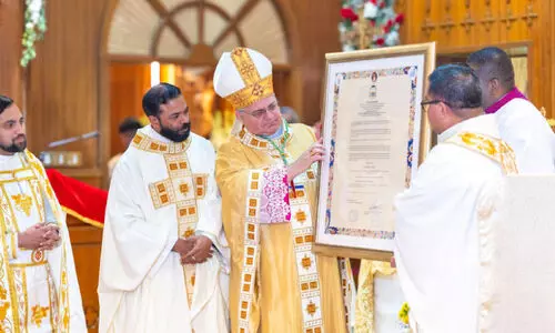 സേക്രഡ് ഹാർട്ട് ദേവാലയം ഇനി വികാരിയേറ്റ് തീർഥാടന കേന്ദ്രം സേക്രഡ് ഹാർട്ട് ദേവാലയം ഇനി വികാരിയേറ്റ് തീർഥാടന കേന്ദ്രം