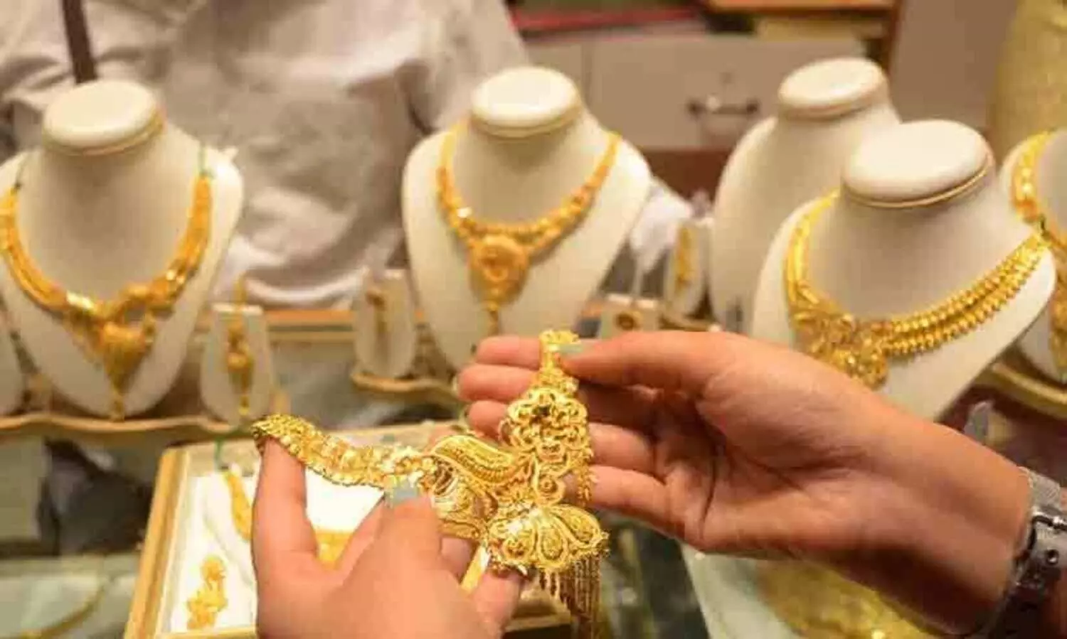 സ്വർണവില വീണ്ടും കുറഞ്ഞു