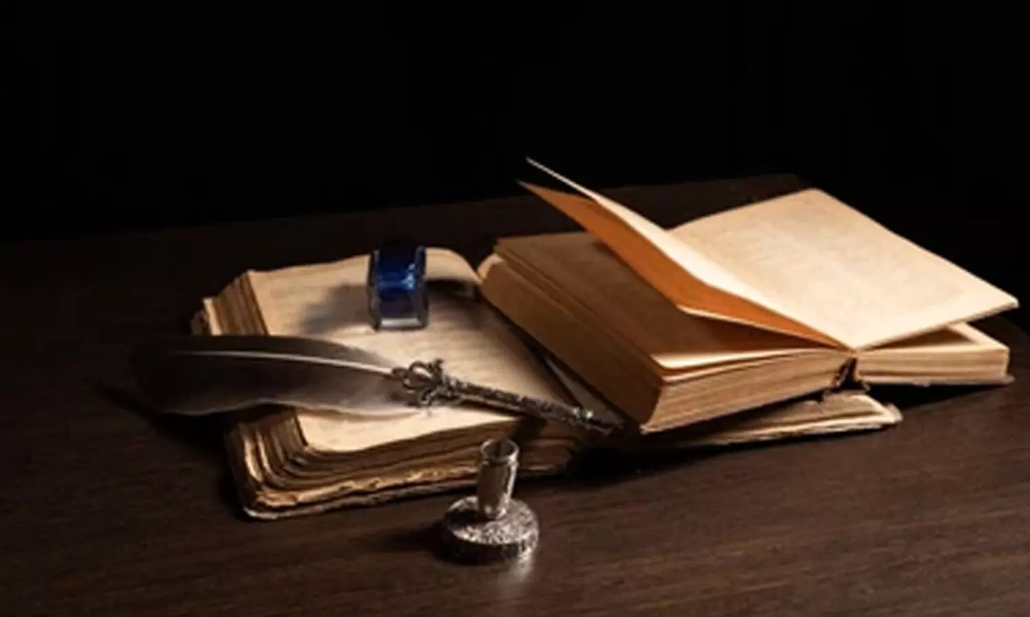 പ്ര​വാ​സി സാ​ഹി​ത്യോ​ത്സ​വ് ക​ലാ​ല​യം പു​ര​സ്കാ​ര​ത്തി​ന് സൃ​ഷ്ടി​ക​ൾ ക്ഷ​ണിച്ചു​