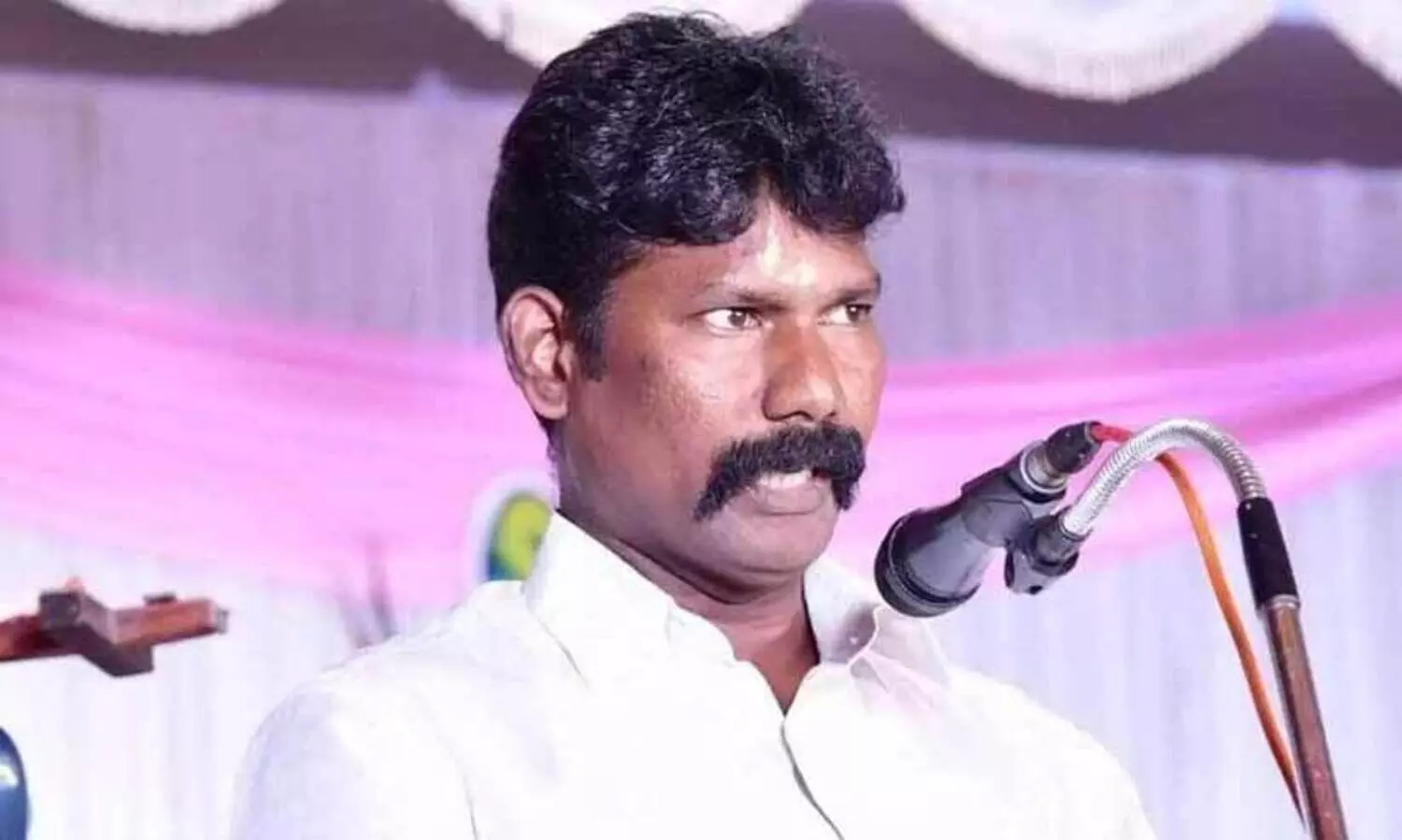 ഹിജാബ് വിലക്കിയ സ്കൂൾ പി.ടി.എ പ്രസിഡന്റ് എൻഡിഎ സ്ഥാനാർഥി; മത്സരിക്കുന്നത് കൊച്ചിയിൽ