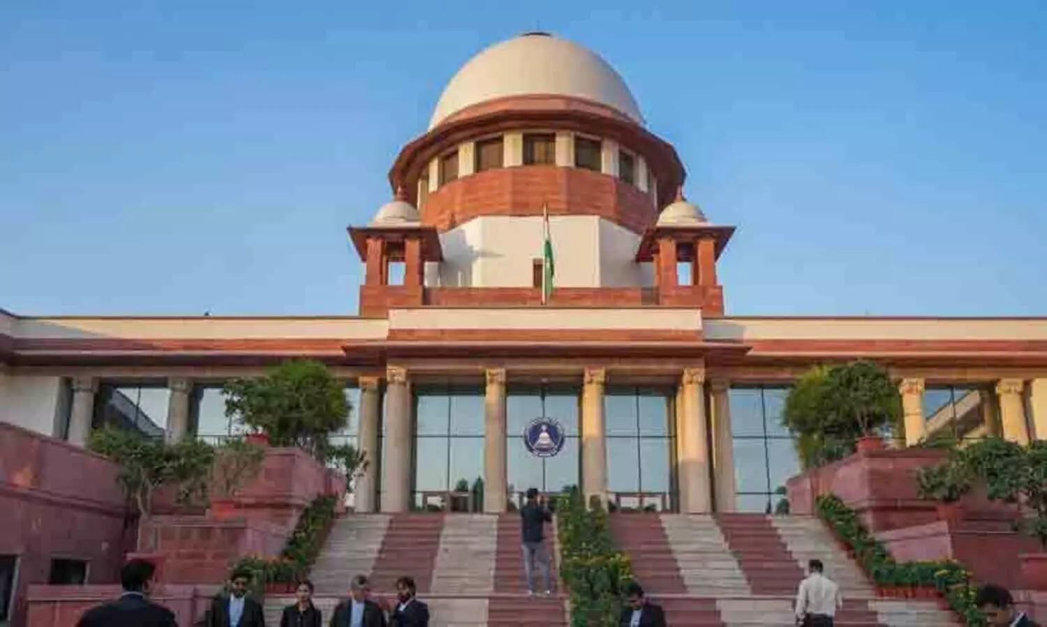 മുൻകൂർ ജാമ്യം ആദ്യം ഹൈകോടതിക്ക് പരിഗണിക്കാമോ? സുപ്രീംകോടതി വിശാല ബെഞ്ച് പരിശോധിക്കുന്നു