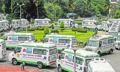 108 ആംബുലന്സ് സേവനം കർണാടക സർക്കാർ ഏറ്റെടുക്കുന്നു; രാജ്യത്ത് ആദ്യം 108 ആംബുലന്സ് സേവനം കർണാടക സർക്കാർ ഏറ്റെടുക്കുന്നു; രാജ്യത്ത് ആദ്യം