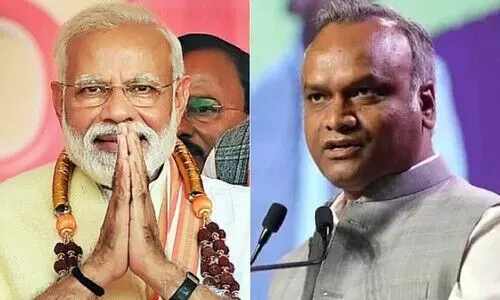 ‘പ്രധാനമന്ത്രിയുടെ ഉത്തരവാദിത്തം മുഖ്യമന്ത്രിയായിരുന്ന മോദിയേക്കാൾ നന്നായി തുറന്നുകാട്ടാൻ മറ്റാരുമില്ല’; പരിഹാസവുമായി പ്രിയങ്ക് ഖാർഗെ