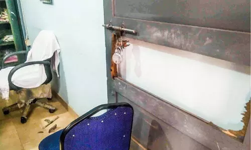 സ്‌കൂൾ ഓഫിസ് റൂം കുത്തിത്തുറന്ന് പണം കവര്‍ന്നു