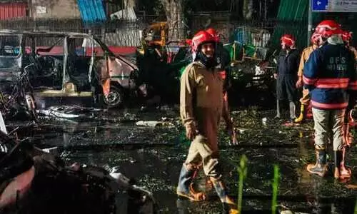 ഫരീദാബാദിൽ ഡോക്ടർമാർക്ക് വീട് വാടകക്ക് നൽകിയ മതപ്രഭാഷകൻ പിടിയിൽ, മഹാരാഷ്ട്രയിലും മിന്നൽ പരി​ശോധന