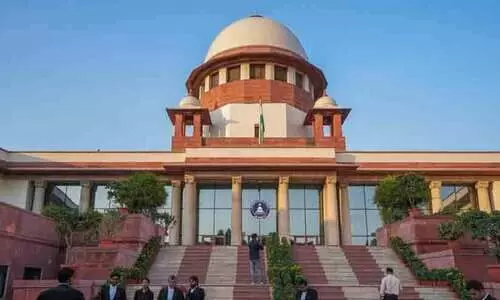 മുൻകൂർ ജാമ്യം ആദ്യം ഹൈകോടതിക്ക് പരിഗണിക്കാമോ? സുപ്രീംകോടതി വിശാല ബെഞ്ച് പരിശോധിക്കുന്നു മുൻകൂർ ജാമ്യം ആദ്യം ഹൈകോടതിക്ക് പരിഗണിക്കാമോ? സുപ്രീംകോടതി വിശാല ബെഞ്ച് പരിശോധിക്കുന്നു