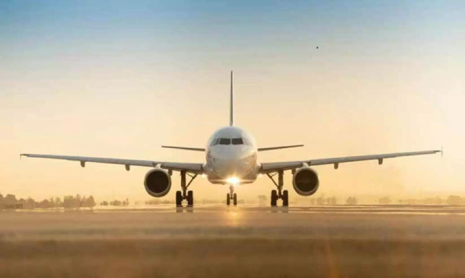 വി​മാ​ന സ​ർ​വി​സു​ക​ളെ ബാ​ധി​ക്കാം ക​ന​ത്തമൂ​ട​ൽമ​ഞ്ഞും അ​സ​്ഥി​ര​കാ​ലാ​വ​സ്ഥയും