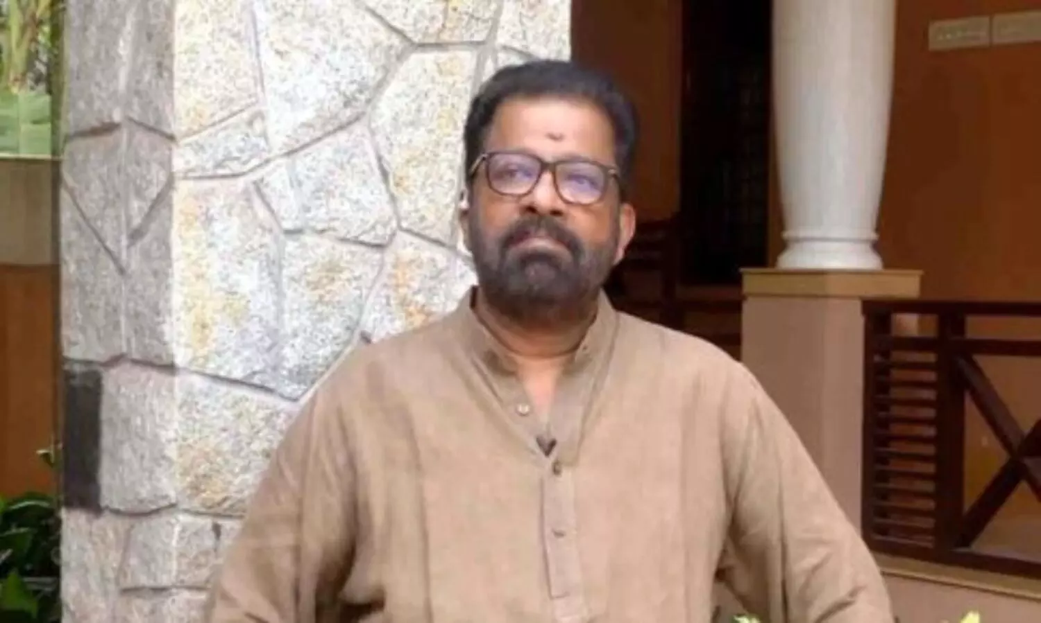 സംവിധായകന്‍ വി.എം. വിനു കോഴിക്കോട് കോർപറേഷനില്‍ യു.ഡി.എഫ് സ്ഥാനാര്‍ഥി; കല്ലായിയിൽ മത്സരിക്കും