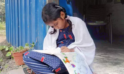 നൊമ്പരക്കാഴ്ചയായി കുഞ്ഞു വിനോദിനി