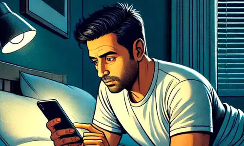 ഉറങ്ങും മുമ്പേയുള്ള ഫോൺ സ്ക്രോളിങ് ദഹനം കുഴപ്പത്തിലാക്കും