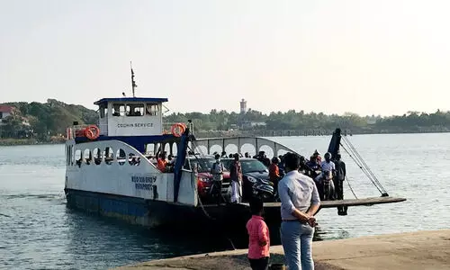 പഞ്ചായത്ത് അധികൃതരും കരാറുകാരും ഒത്തുകളി; ചാലിയത്ത് ജങ്കാർ സർവിസ് മുടങ്ങിയിട്ട് നാലുമാസം പഞ്ചായത്ത് അധികൃതരും കരാറുകാരും ഒത്തുകളി; ചാലിയത്ത് ജങ്കാർ സർവിസ് മുടങ്ങിയിട്ട് നാലുമാസം