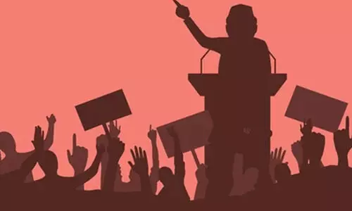 ഒന്നിക്കാം... ന​ല്ലൊ​രു തെ​ര​ഞ്ഞെ​ടു​പ്പ് കാ​ല​ത്തി​നാ​യി; മാതൃക പെരുമാറ്റച്ചട്ടമുറപ്പാക്കാൻ അഞ്ച് സ്‌ക്വാഡുകള്‍