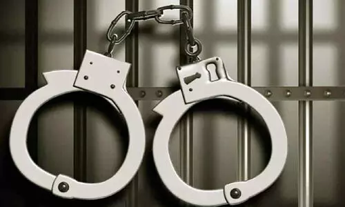 17 കി​ലോ മാ​നി​റ​ച്ചി പി​ടി​ച്ചെ​ടു​ത്തു