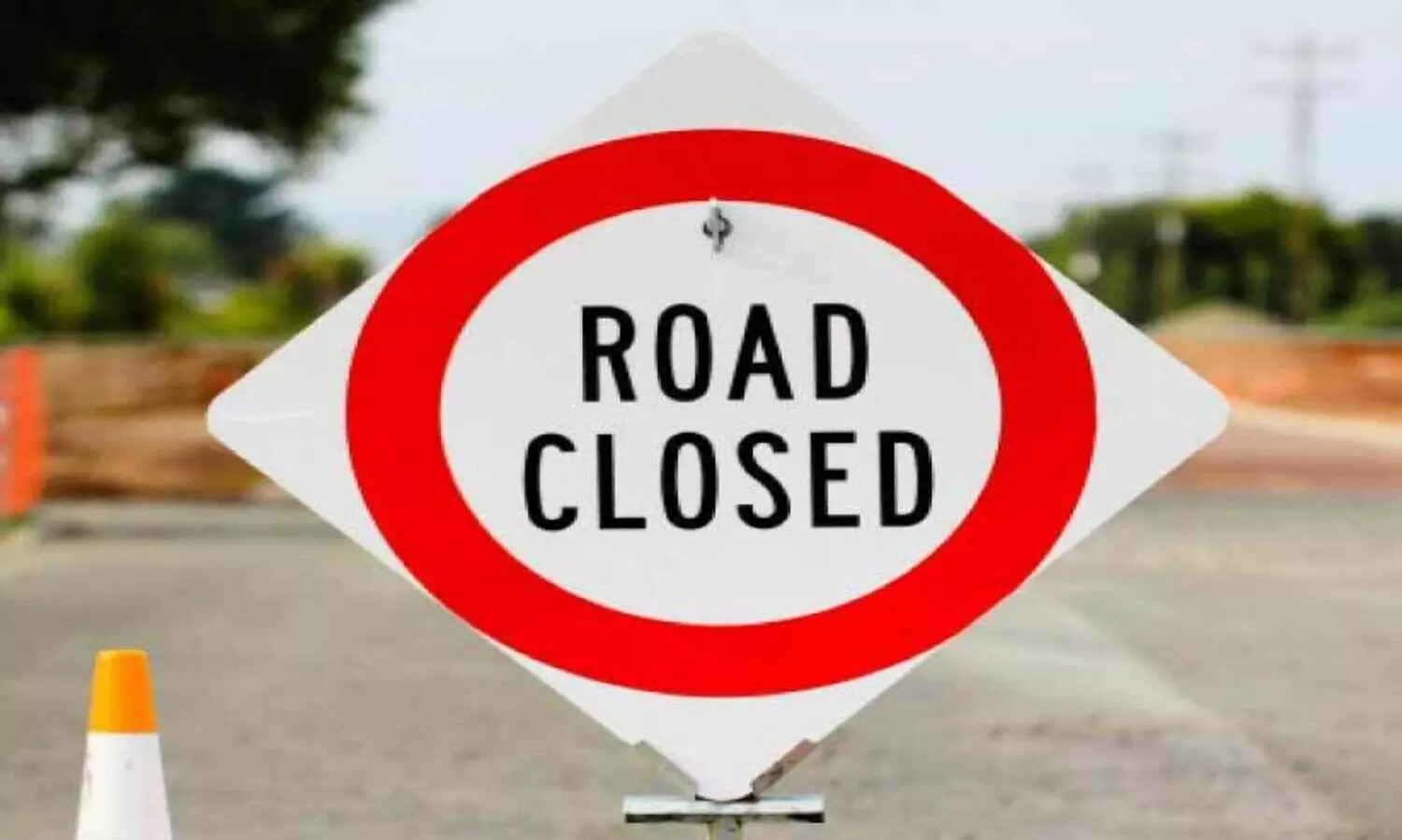 അ​റ്റ​കു​റ്റ​പ്പ​ണി; റോ​ഡ് അ​ട​ച്ചി​ടും