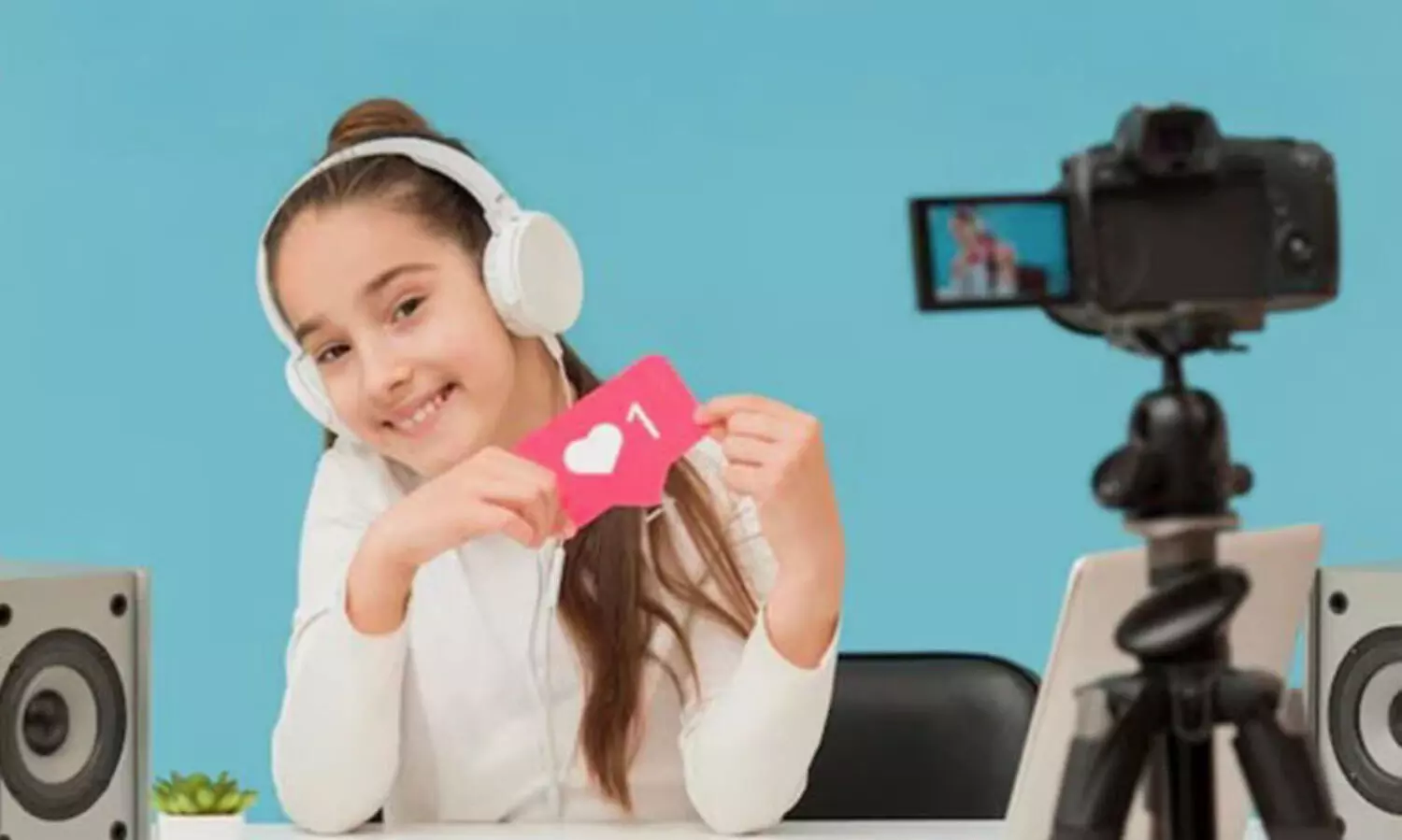 പുതിയ ‘കിഡ്‌ഫ്ലൂവൻസർ’ ബൂം: കുഞ്ഞുങ്ങളെ ഓൺലൈൻ താരങ്ങളാക്കുന്ന അമ്മമാർ അറിയാൻ