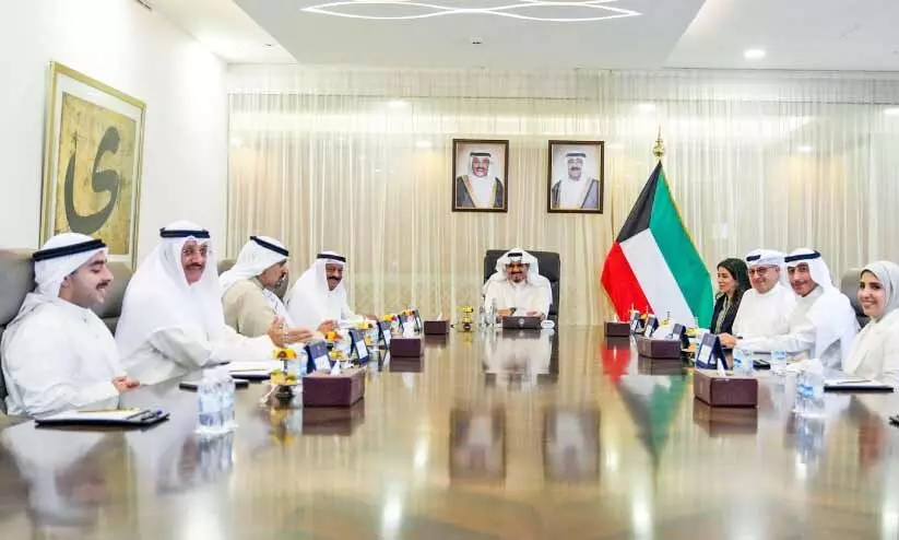 പ്രധാനമന്ത്രിയുടെ അധ്യക്ഷതയിൽ യോഗം; വികസന കുതിപ്പിനൊരുങ്ങി കുവൈത്ത് പ്രധാനമന്ത്രിയുടെ അധ്യക്ഷതയിൽ യോഗം; വികസന കുതിപ്പിനൊരുങ്ങി കുവൈത്ത്