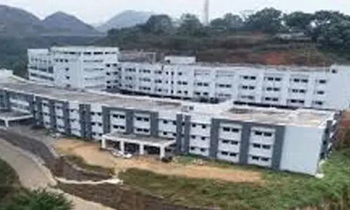 ഇടുക്കി ഗവ. നഴ്‌സിങ് കോളജ്​; താ​ൽ​ക്കാ​ലി​ക ഹോ​സ്റ്റ​ലി​ലെ അ​സൗ​ക​ര്യ​ങ്ങ​ളി​ൽ ന​ട്ടം​ തി​രി​ഞ്ഞ്​ വി​ദ്യാ​ർ​ഥി​ക​ൾ