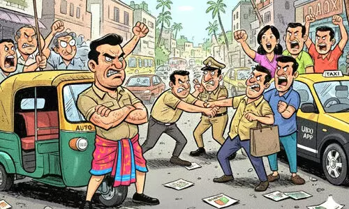 ഓൺലൈൻ ടാക്സി; തെരുവിൽ തർക്കവും   കൈയാങ്കളിയും