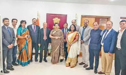 എ​ഫ്.​ഐ.​ഡി പ്ര​തി​നി​ധി​ക​ൾ ഇ​ന്ത്യ​ൻ; അം​ബാ​സ​ഡ​റു​മാ​യി കൂ​ടി​ക്കാ​ഴ്ച ന​ട​ത്തി