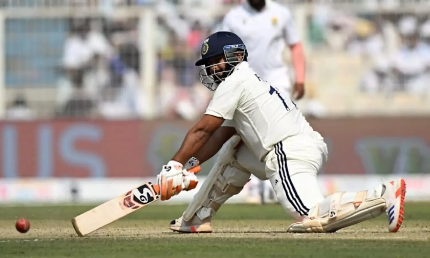 പ്രോട്ടീസിനെതിരെ ഇന്ത്യക്ക് ലീഡ്; ഗില്ലിന് പരിക്ക്, സിക്സടിയിൽ സെവാഗിനെ മറികടന്ന് പന്ത്