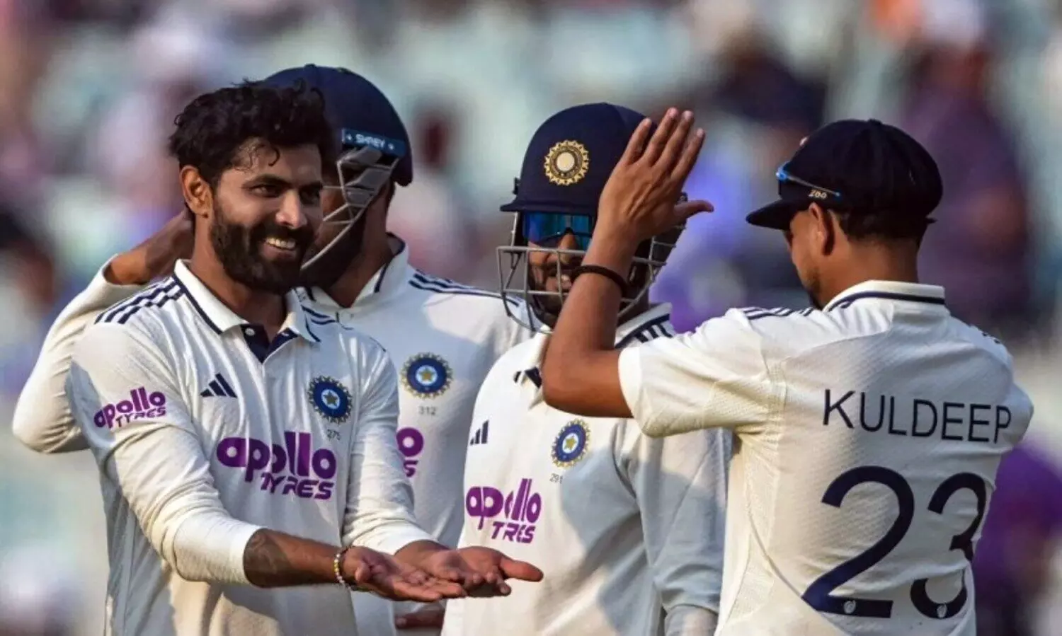 പ്രോട്ടീസിന് വീണ്ടും ബാറ്റിങ് തകർച്ച; എറിഞ്ഞിട്ട് സ്പിന്നർമാർ, രണ്ടാംദിനം ആകെ വീണത് 15 വിക്കറ്റ്!