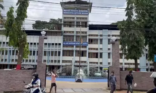 ആലുവ നഗരസഭ; കോൺഗ്രസ് സ്ഥാനാർഥിപ്പട്ടികയിൽ മൂന്നിടത്ത് തർക്കം