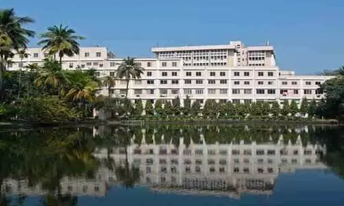 ഇന്ത്യൻ സ്റ്റാറ്റിസ്റ്റിക്കൽ ഇൻസ്റ്റിറ്റ്യൂട്ട് ബോയ്സ് ഹോസ്റ്റലിന്റെ മതിലിൽ വിദ്വേഷ ചുവരെഴുത്ത്; നിയമനടപടിയുണ്ടാകുമെന്ന് ​അധികൃതർ