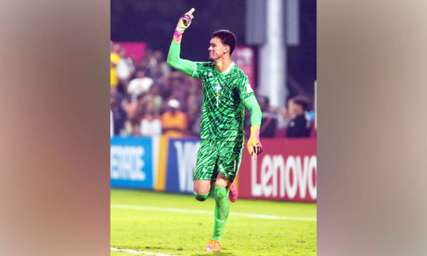 പെ​ഡ്രോ, നീ​യാ​ണ് ര​ക്ഷ​ക​ൻ