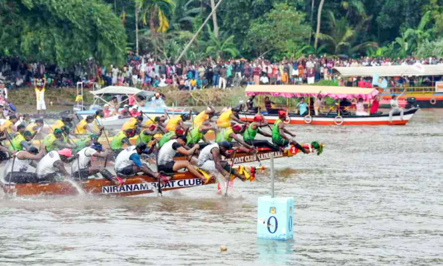 പാണ്ടനാട് സി.ബി.എല്‍; അട്ടിമറി അതിജീവിച്ച് വീയപുരം വീണ്ടും ജേതാക്കള്‍