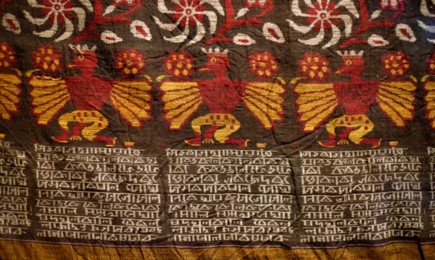 16ാം നൂറ്റാണ്ടിലെ ‘വൃന്ദാവനി വസ്ത്ര’ എന്ന വിശേഷ പട്ടുവസ്ത്രം ബ്രിട്ടീഷ് മ്യൂസിയത്തിൽ നിന്ന് അസം ഗവൺമെന്റ് വാങ്ങും