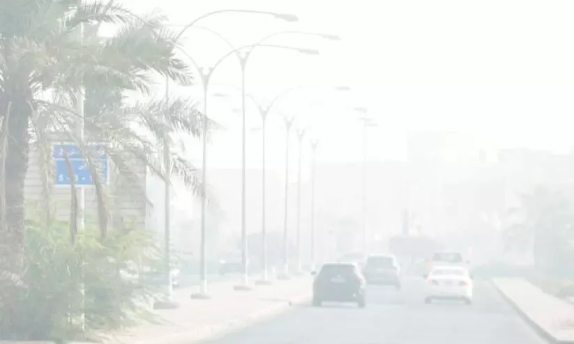 ഇന്നും നാളെയും മഴക്ക് സാധ്യത; ശൈത്യകാലത്തിന്റെ വരവറിയിച്ച് മഴ ഇന്നും നാളെയും മഴക്ക് സാധ്യത; ശൈത്യകാലത്തിന്റെ വരവറിയിച്ച് മഴ