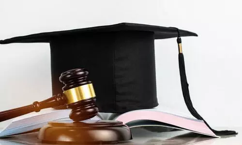 എൽഎൽ.ബിക്ക് അപേക്ഷിക്കാം