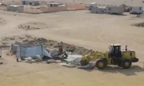 അ​ന​ധി​കൃ​ത ക്യാ​മ്പു​ക​ളും ഷാ​ലെ​റ്റു​ക​ളും നീ​ക്കി