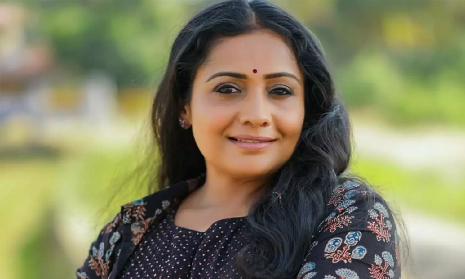 ജീവിതത്തിലെ ഏറ്റവും സമാധാനപരമായ ഘട്ടത്തിലാണ് ഇപ്പോൾ; വിവാഹമോചിതയായെന്ന് മീര വാസുദേവൻ