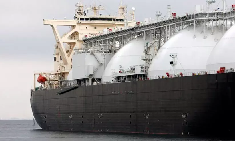 യു.എസിൽ നിന്ന് പാചകവാതകം വാങ്ങാൻ ഇന്ത്യ; നീക്കം 500 ശതമാനം താരിഫ് ഭീഷണിക്ക് പിന്നാലെ, ഉജ്വല പദ്ധതിയിൽ ഉപഭോഗം വർധിച്ചുവെന്ന് മന്ത്രാലയം യു.എസിൽ നിന്ന് പാചകവാതകം വാങ്ങാൻ ഇന്ത്യ; നീക്കം 500 ശതമാനം താരിഫ് ഭീഷണിക്ക് പിന്നാലെ, ഉജ്വല പദ്ധതിയിൽ ഉപഭോഗം വർധിച്ചുവെന്ന് മന്ത്രാലയം