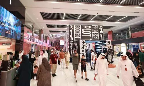 ഷാ​ർ​ജ പു​സ്ത​കോ​ത്സ​വ​ത്തി​ന്​   പ്രൗ​ഢ​മാ​യ സ​മാ​പ​നം