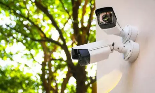 എ​ല്ലാം കാ​മ​റ​ക​ൾ കാ​ണും; ഷോ​പ്പി​ങ് മാ​ളു​ക​ളി​ലും വാ​ണി​ജ്യ സ​മു​ച്ച​യ​ങ്ങ​ളി​ലും സ്മാ​ർ​ട്ട് കാ​മ​റ​ക​ൾ