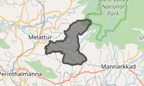 അലനല്ലൂർ പഞ്ചായത്ത് വിഭജനം അകലെ തന്നെ; പോരിനിറങ്ങി യു.ഡി.എഫും എൽ.ഡി.എഫും അലനല്ലൂർ പഞ്ചായത്ത് വിഭജനം അകലെ തന്നെ; പോരിനിറങ്ങി യു.ഡി.എഫും എൽ.ഡി.എഫും