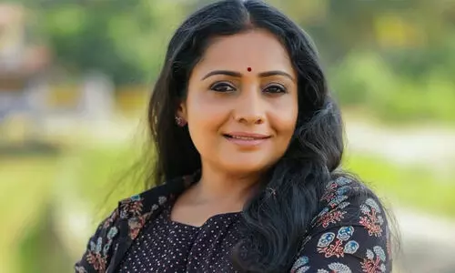 ജീവിതത്തിലെ ഏറ്റവും സമാധാനപരമായ ഘട്ടത്തിലാണ് ഇപ്പോൾ; വിവാഹമോചിതയായെന്ന് മീര വാസുദേവൻ