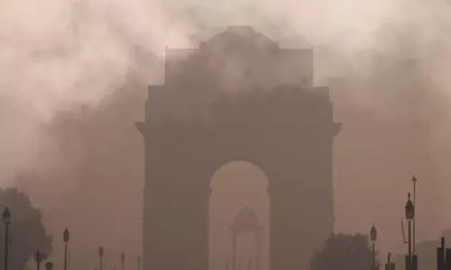 പരിസ്ഥിതി സംരക്ഷണവും വികസനവും സന്തുലിതമായിരിക്കണം; ഡൽഹിയിൽ നിർമാണ പ്രവൃത്തികൾക്ക് വിലക്കില്ലെന്ന് സുപ്രീം കോടതി പരിസ്ഥിതി സംരക്ഷണവും വികസനവും സന്തുലിതമായിരിക്കണം; ഡൽഹിയിൽ നിർമാണ പ്രവൃത്തികൾക്ക് വിലക്കില്ലെന്ന് സുപ്രീം കോടതി