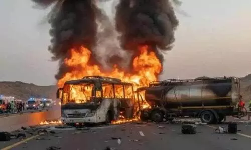 മദീന ബസ് ദുരന്തം: മരിച്ചവരുടെ കുടുംബങ്ങൾക്ക് അഞ്ച് ലക്ഷം ധനസഹായം നൽകുമെന്ന് തെലങ്കാന സർക്കാർ